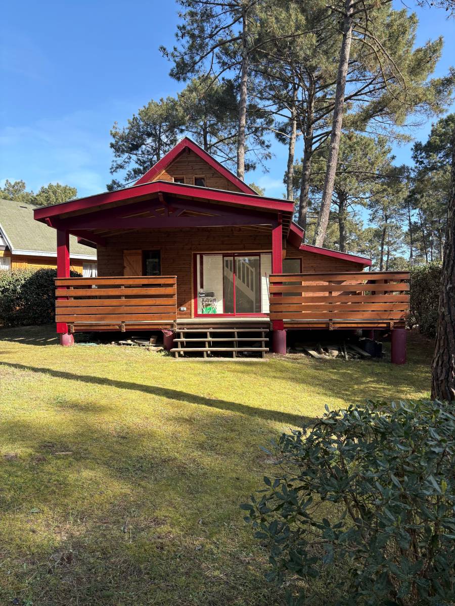 Réalisation d'un carport sur le Domaine de La Jenny (après travaux)